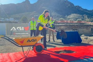 Colocan la primera piedra de la futura residencia de Lucainena de las Torres.