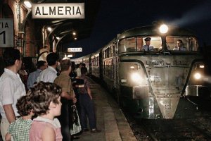 El primer tren Talgo que llegó a Almería para sustituir a los trenes TER que venían funcionando hasta entonces. 28 de septiembre de 1980.