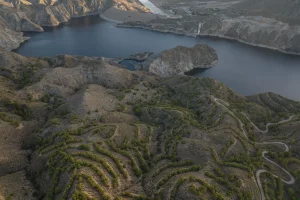 El pantano de Cuevas del Almanzora, propicio para los deportes naúticos.