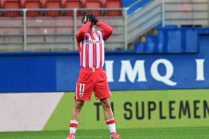 Hasta las estrellas han dejado de brillar en el Almería.