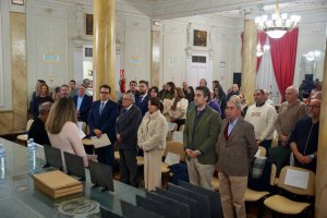 La Mesa del Tren comenzó con un minuto de silencio la celebración de su décimo aniversario.