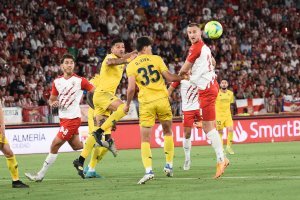 Rodrigo Ely es puro compromiso y muy querido por la grada del Estadio de los Juegos Mediterráneos.