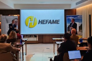 Presentación de los resultados de 2025 y del nuevo plan estratégico de Hefame durante un encuentro con medios especializados.