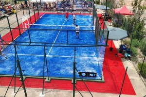 Pista de pádel del Complejo Deportivo Bartolomé Simón de San Juan de los Terreros.