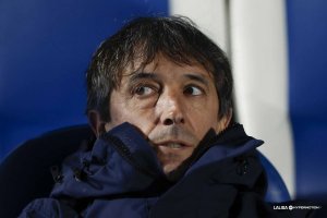 Pacheta soportando el frío climatológico y el deportivo en Leganés.