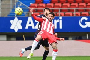 Dando la cara dentro y fuera se ha convertido en un jugador decisivo.