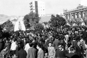Almería se volcó  con la idea de ser la ciudad del amor y  el Parque se quedó pequeño para venerar al santo de los amores de verdad.
