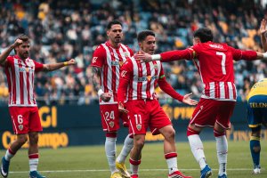Celebración del gol de Arribas en el Nuevo Mirandilla.