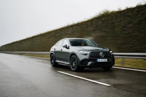 Placer de conducción deportiva, una emotiva banda sonora de seis cilindros.

2026 | Mercedes-AMG GLC 53 4MATIC+ Coupé / combined fuel consumption: 9.7-9.2 l/100 km | combined CO2-emissions: 220-209 g/km | CO2-class: G;Mercedes-AMG GLC 53 4MATIC+ Coupé / combined fuel consumption: 9.7-9.2 l/100 km | combined CO2-emissions: 220-209 g/km | CO2-class: G*
