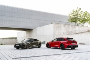 Altas prestaciones: potencia de sistema de 470 kW (639 CV), 285 km/h de velocidad máxima y más de 80 km de autonomía eléctrica.