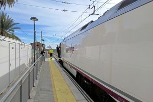 El Alvia sigue siendo el servicio más rápido con Madrid: 6 horas y 40 minutos, según Renfe.
