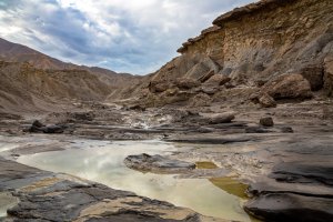 El Desierto lleno de agua no es una imagen nada habitual, pero 2026 está dejando muchas sorpresas positivas en Almería.