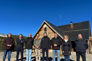 Representantes de las provincias de Almería, Granada y la Junta en el Puerto de la Ragua