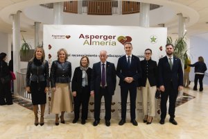 La gala del 20º aniversario de Asperger Almería se ha celebrado en Roquetas de Mar.