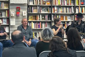 Presentación en la PIcasso de la biografía “Adolfo Por el camino púrpura”, escrita por Concha Moya.