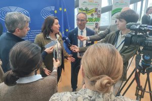 El corazón institucional de Europa acoge el acto final de la campaña “Es de Invernadero. Frutas y Hortalizas Sostenibles de Europa”