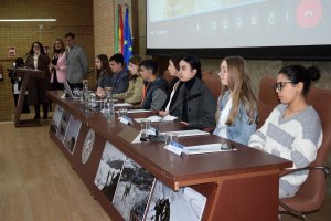 Un momento de la conexión con la Base Científica Española en la Antártida este jueves desde la Universidad de Almería.