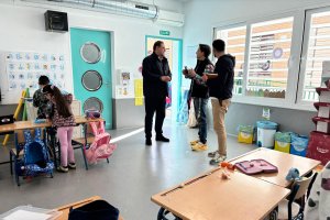 Visita a un centro educativo de Zurgena.