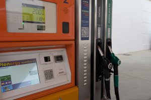 Surtidor en una gasolinera de Almería.