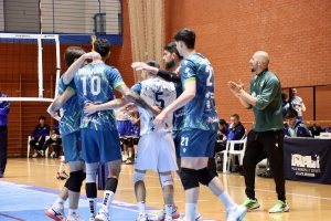 El técnico de Unicaja Costa de Almería se espera a un adversario que ponga todo su arsenal en pista en el Moisés Ruiz.