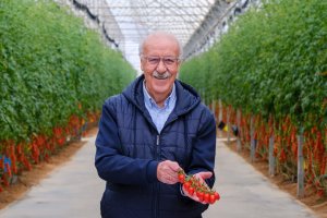 Vicente del Bosque es la imagen oficial de Lobello de Caparrós.