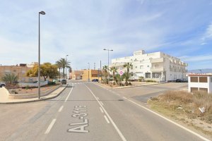 Entrada al barrio de Cabo de Gata por la AL-3115
