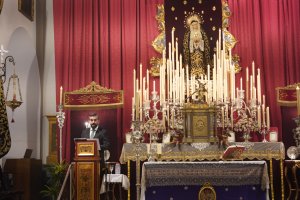 Álvaro Hernández, este sábado frente a la Soledad durante su exaltación.