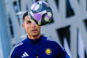 Cristiano Ronaldo sigue con el balón en la cabeza pensando en goles.
