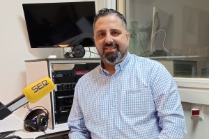 José Antonio Belmonte Jiménez, 'Gorri', habla de su restaurante y de la vida en el pódcast 'Pegados a la cal', de la Cadena SER.