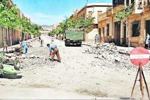 El Paseo de Versalles en los años 60 cuando estaba en proyecto abrirlo por el sur para comunicarlo con la Puerta de Purchena.