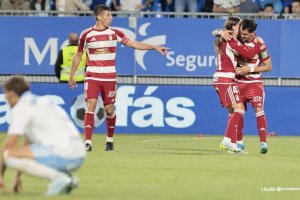 Álex Sola entra en la historia del granada con un gol que vale la permanencia.
