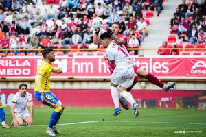 Victor Aznar se ha consolidado en LaLiga como portero del Cádiz.