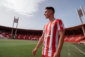 El presidente del Almería deja el futuro en manos de su estrella.