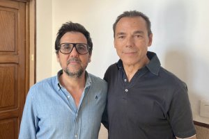 El arquitecto Juan Diego Cervantes junto al autor de la entrevista, Antonio Hermosa.
