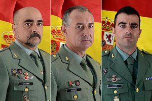 Los brigadas Navarro y Velasco y el sargento Prieto, fallecidos en mayo de 2013 en la Base Álvarez de Sotomayor.