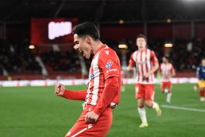 El ‘11’ del Almería lleva 24 goles, es el Pichichi de la Segunda División.
