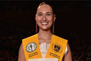 María así de feliz el día de su graduación en Medicina.
