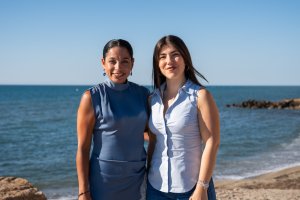 Norelkys Medina y Amalia López presentando Pulmón Azul.