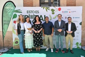 Los Premios VRUTAL, presentados por Mar Villalobos, han homenajeado a la asociación Ashal; al chef Tony García; a Cajamar; al concejal de Agricultura de Almería, Juan José Segura; y a la marca ‘Sabores Almería’