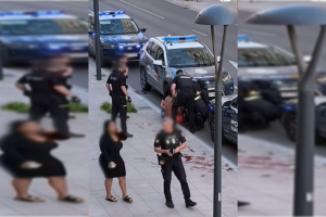 Lugar de los hechos, aún con manchas de sangre tras la agresión por arma blanca.