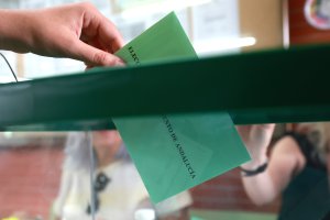 El voto en el exterior ha sido muy diferente al registrado en las urnas de los colegios andaluces.

Rocío Ruz / Europa Press
17/5/2026