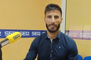 Edu Fenoy se pasó por los estudios de la Cadena SER para hablar de su carrera deportiva. Tiene para escribir un libro.