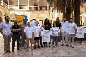 Presentación camiseta solidaria de Maimono.