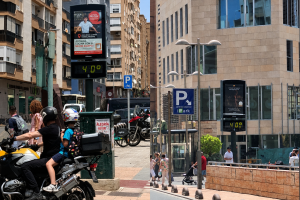 Dos termómetros de Almería capital marcando los 40 grados este miércoles.