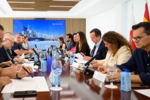 Rosario Soto preside la reunión del Consejo de Administración de la Autoridad Portuaria de Almería.