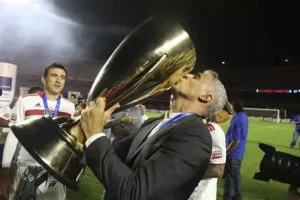 Crespo tocó metal en Brasil al ganar el Paulista con el São Paulo.