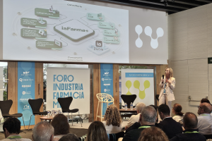 Isabel Santos durante su intervención en el IV Foro de Grupos de Farmacia.