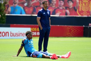El doctor Claudio Vázquez Colomo, traumatólogo de Vithas Almería y jefe de los servicios médicos de la Selección Española de Fútbol.