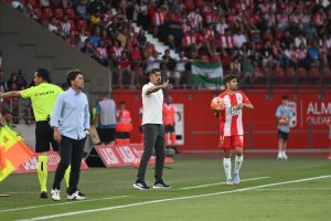 Paunovi ganaba con el Real Oviedo en su última visita a Almería.