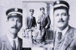 Antonio Ramos fue capataz de limpieza y primer inspector de municipales desde 1903. En la foto aparece de pie junto a otro capataz.